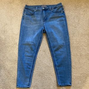 Melissa McCarthy Seven Pencil Jeans, size 16